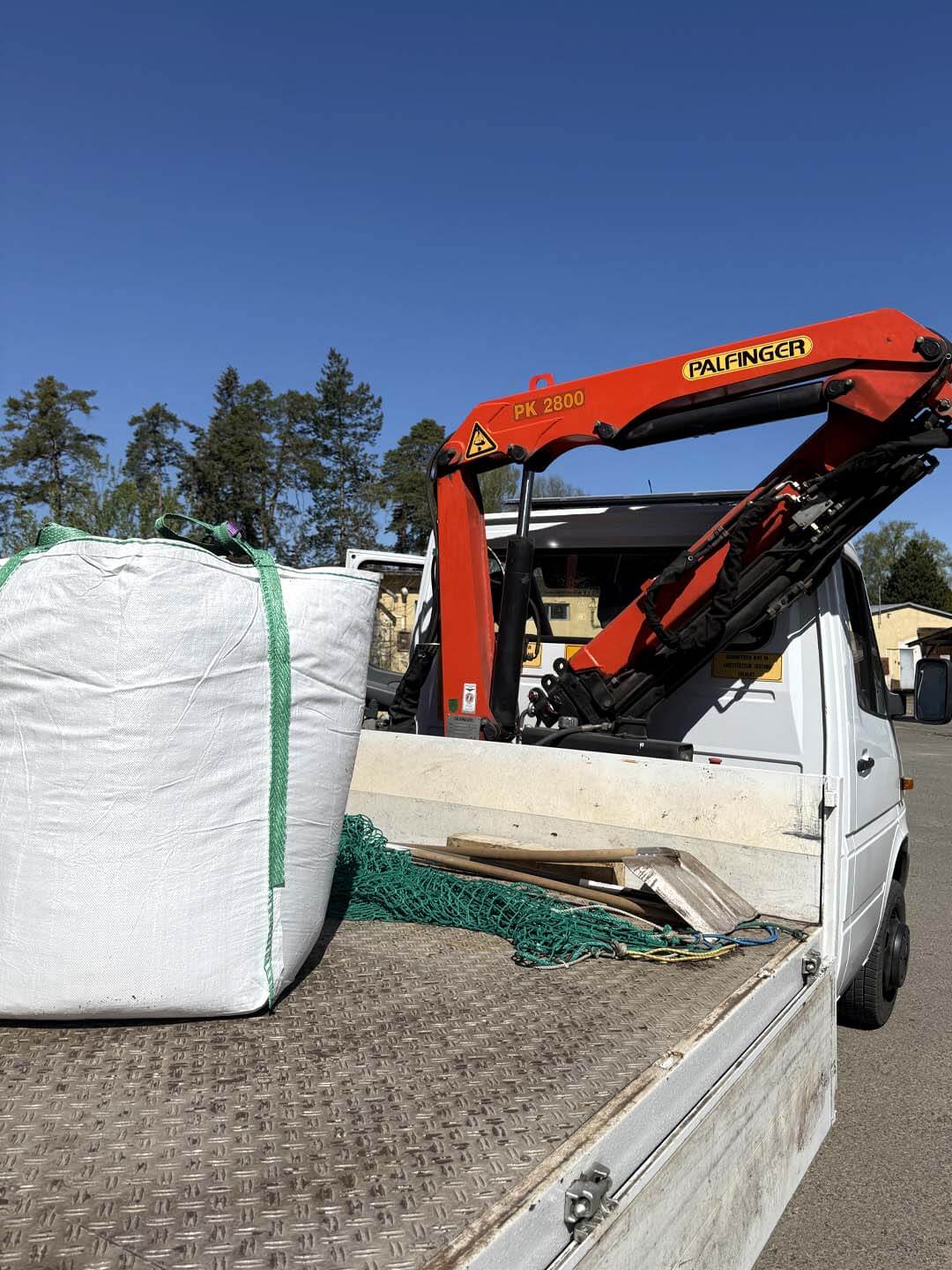 Zahrada rukou - práce s hydraulickou rukou Tábor