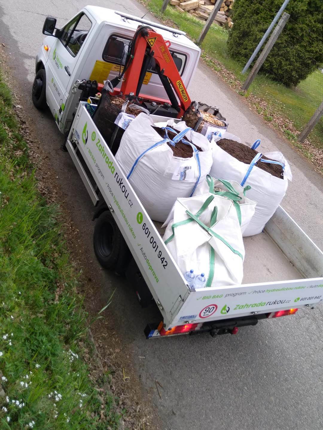 dovoz-a-prace-hydraulickou-rukou-jizni-cechy35